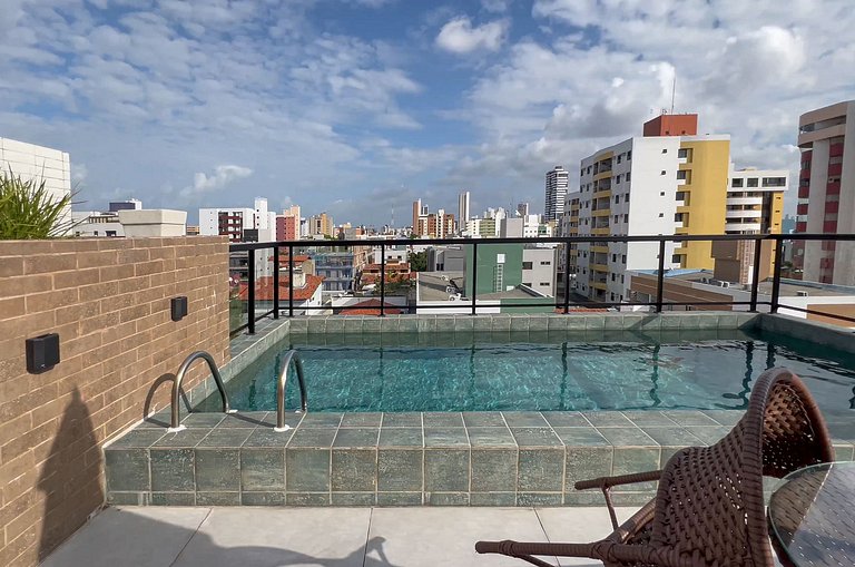 Flat Bessa Garagem Piscina 3 pessoas 150m Praia