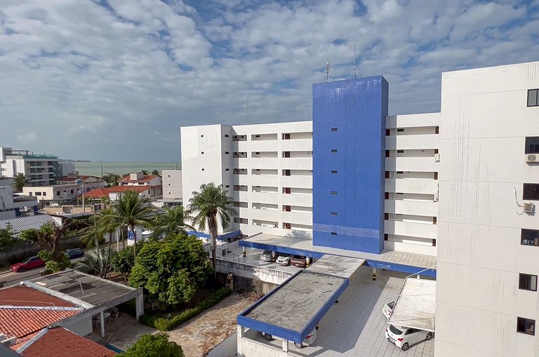 Flat Bessa Garagem Piscina 3 pessoas 150m Praia